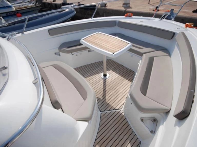 Jeanneau Cap Camarat 8.5 CC da affittare a  Les Trois-Îlets