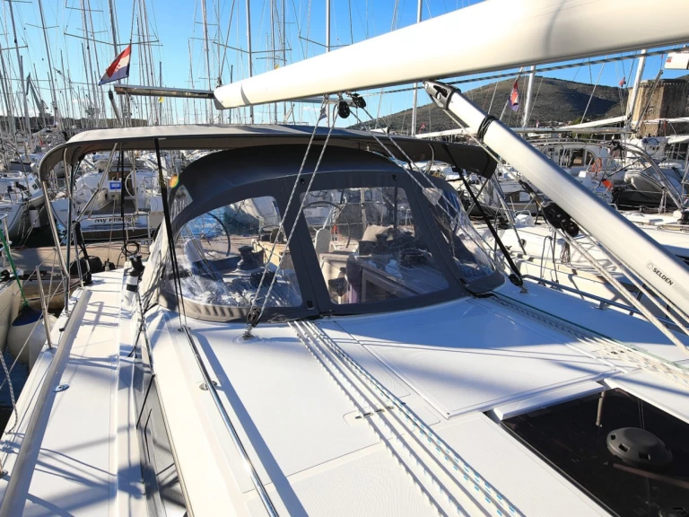 Noleggio Barca a vela Bavaria con patente nautica