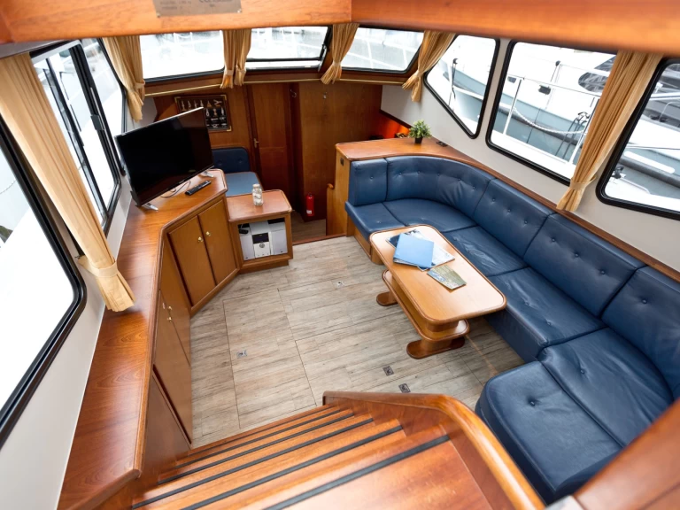 Houseboat a noleggio a Waren (Müritz) al miglior prezzo