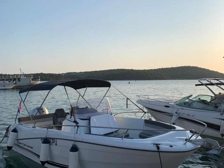 Noleggiare una Jeanneau Cap Camarat 6.5 CC a Medulin