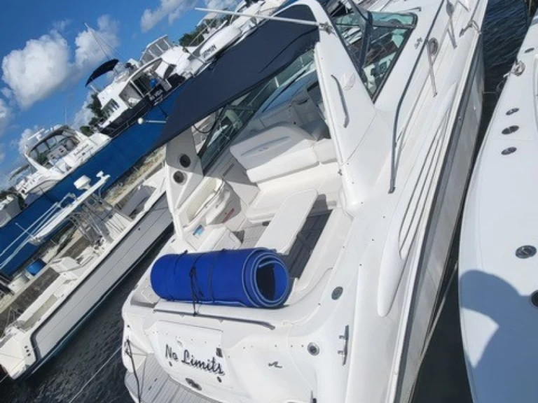 Noleggiare una Sea Ray Sea Ray 410 Express Cruiser a Miami