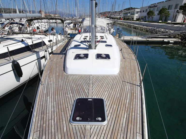 Noleggio a Pola – Bénéteau Oceanis 50 Family su SamBoat