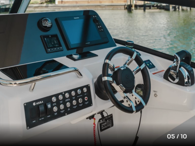 Noleggio barche Aquila Aquila 32 Sport a Dénia su Samboat