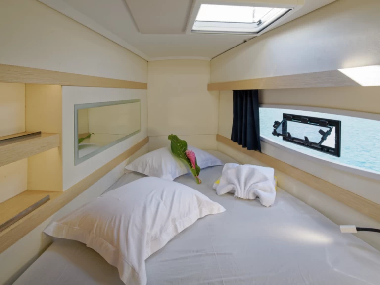 Noleggio Catamarano Fountaine Pajot con patente nautica