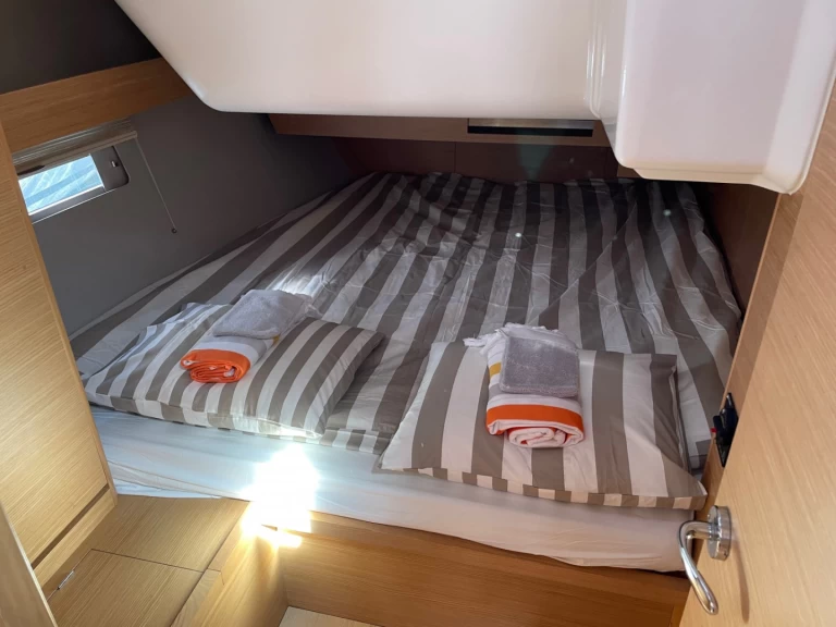 Noleggiare una Dufour Dufour 430 a Port-Camargue