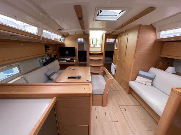 Noleggio barche Port-Camargue economico Dufour 430