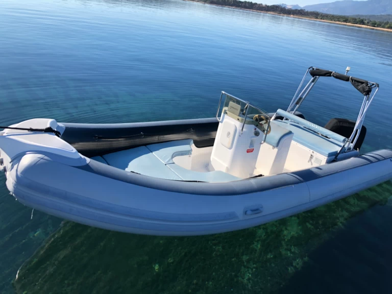 Noleggiare una Master Master 660 OPEN a Porto-Vecchio