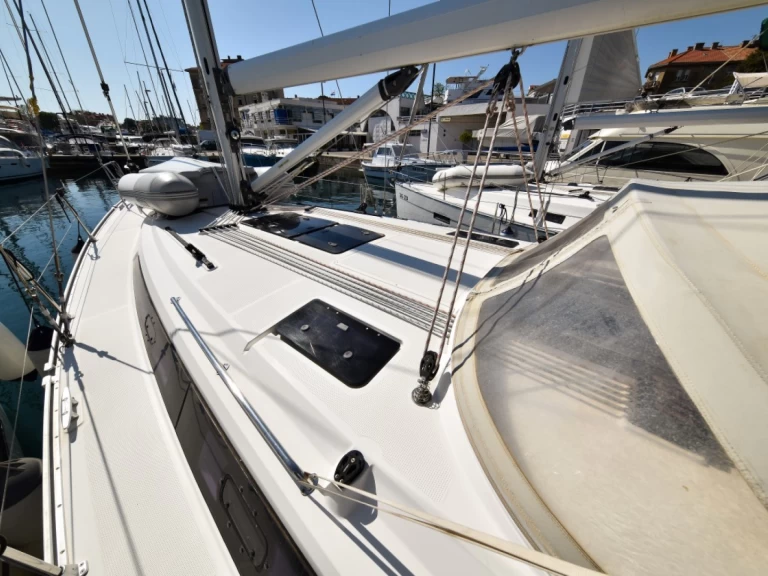 Bavaria Cruiser 41 da affittare a  Zara