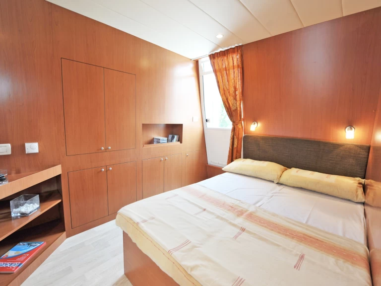 Noleggio a Casale sul Sile – Houseboat Holidays Italia Minuetto 6+ su SamBoat