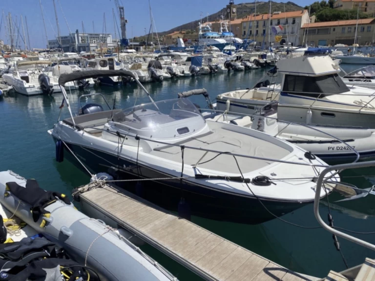 Jeanneau Cap Camarat 7.5 WA da affittare a  Hyères