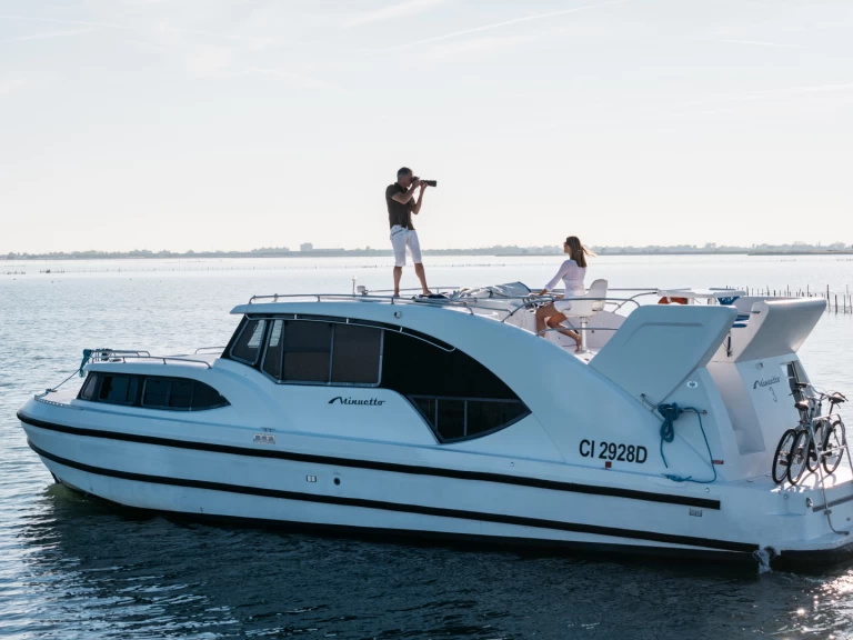 Noleggio a Casale sul Sile – Houseboat Holidays Italia Minuetto 6+ su SamBoat