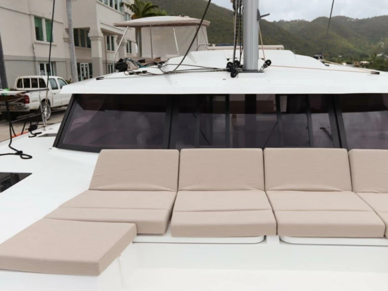 Noleggio barche Road Town economico Astrea 42