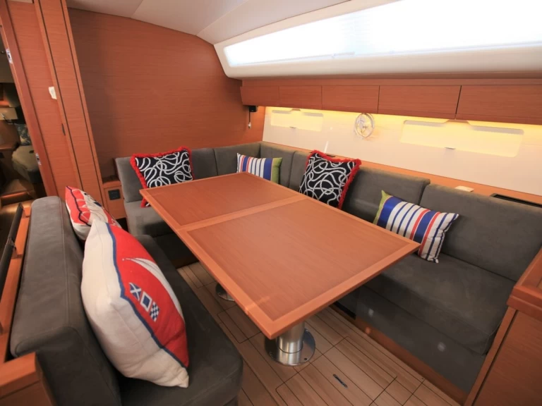 Noleggiare una Jeanneau Jeanneau 54 a Road Town