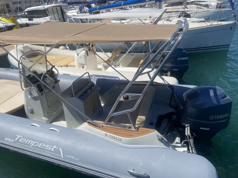 Noleggio Gommone a Fréjus – Capelli Tempest 650