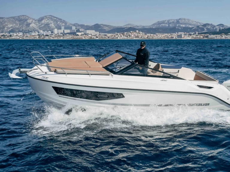 Noleggio barche Marsiglia economico Activ 755 Cruiser