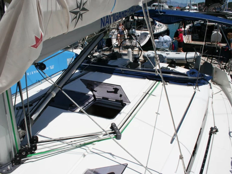 Jeanneau Sun Odyssey 440 da affittare a  Seget Donji