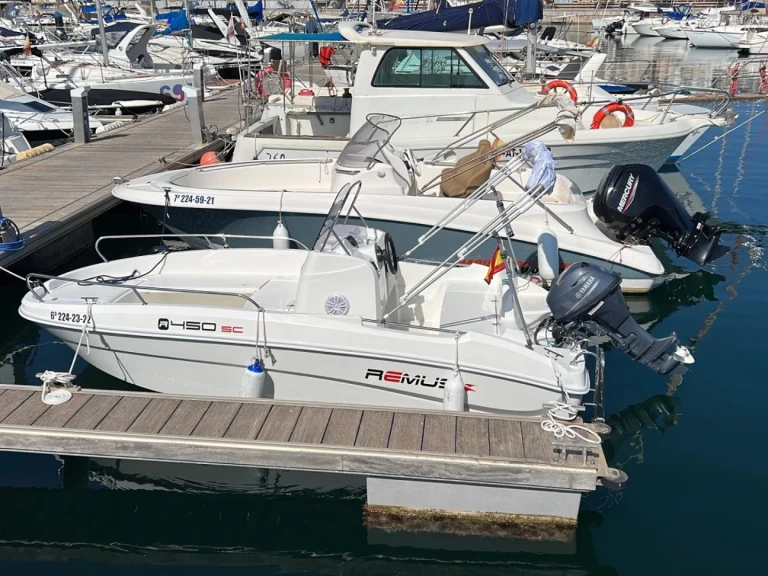 Noleggio barche Alicante economico Remus 450 open