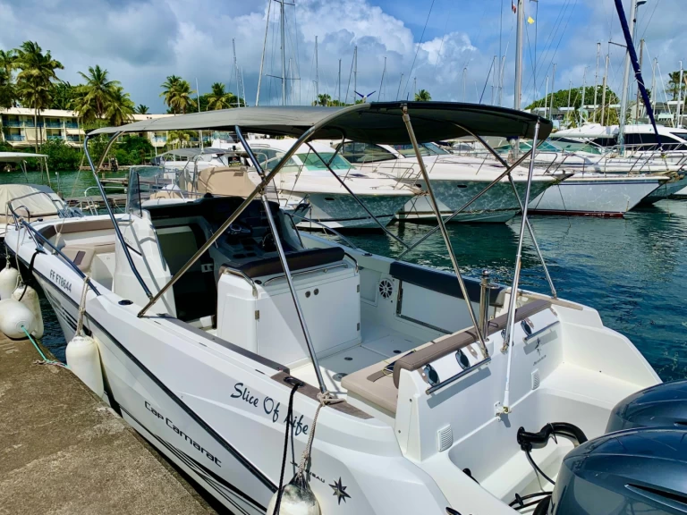 Noleggio barche Les Trois-Îlets economico Cap Camarat 8.5 CC