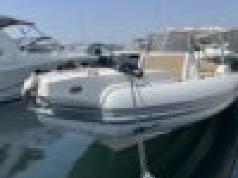Noleggio Gommone Marlin Boat con patente nautica