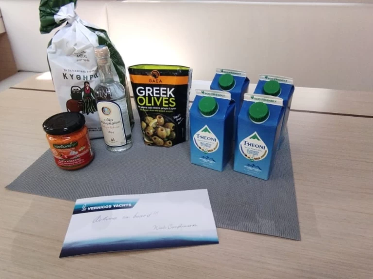 Noleggio barche Bénéteau Oceanis 40.1 a Lávrio su Samboat