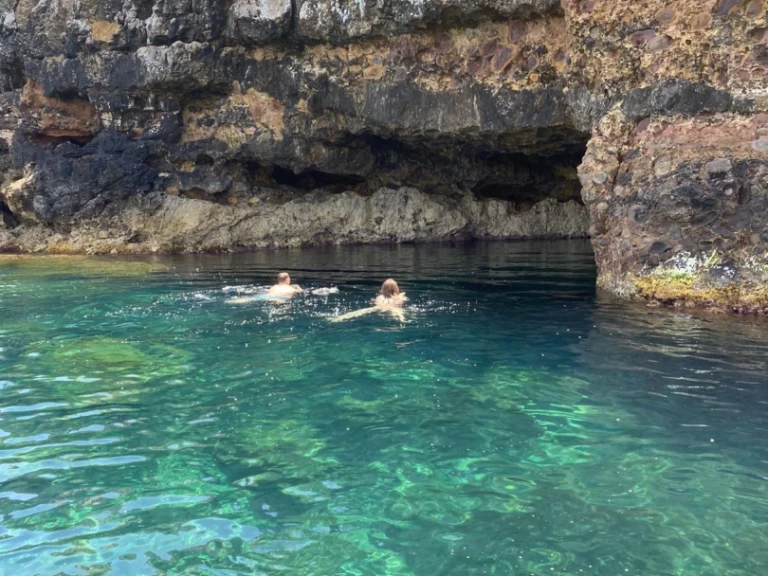 Barca a motore a noleggio a Marzamemi al miglior prezzo