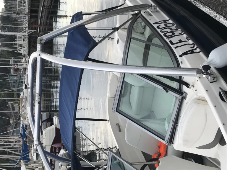 Noleggio Barca a motore Bayliner con patente nautica