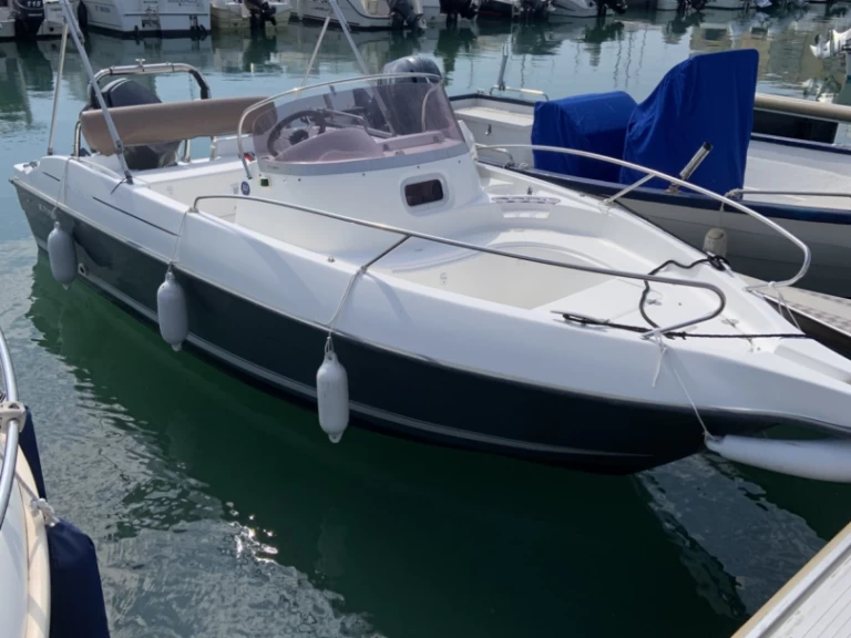 Noleggio barche B2 Marine Cap Ferret 552 Open a Frontignan su Samboat