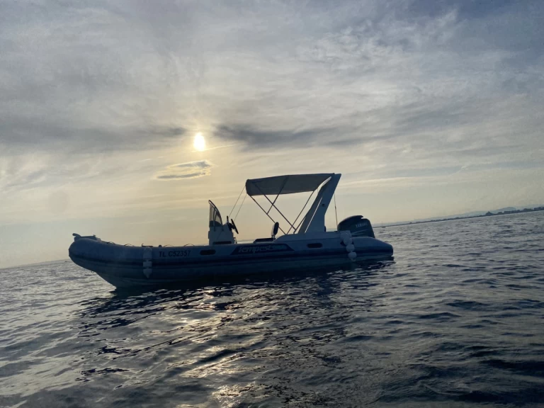 Noleggio Gommone con o senza skipper Capelli a Port-Camargue