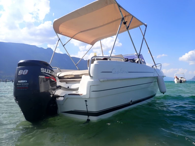 B2 Marine Cap Ferret 552 Sun Deck da affittare a  Aix-les-Bains