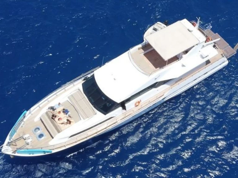 Noleggio barche Tecnomarine Tecnomarine 92 a Ornós su Samboat