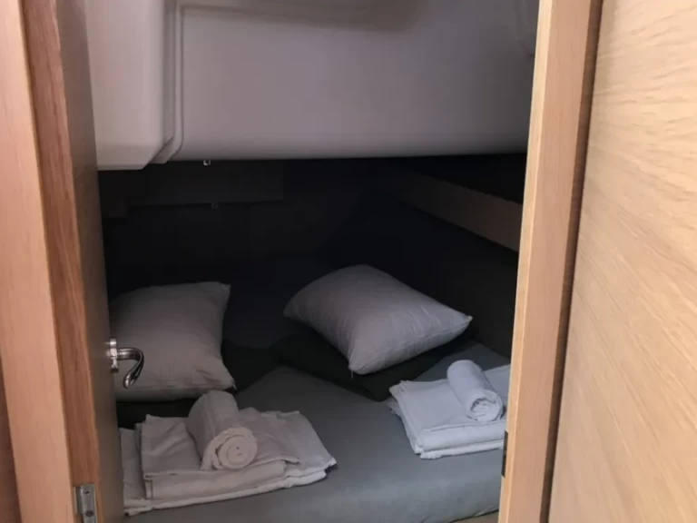 Noleggio a Álimos – Dufour Dufour 382 Grand Large su SamBoat