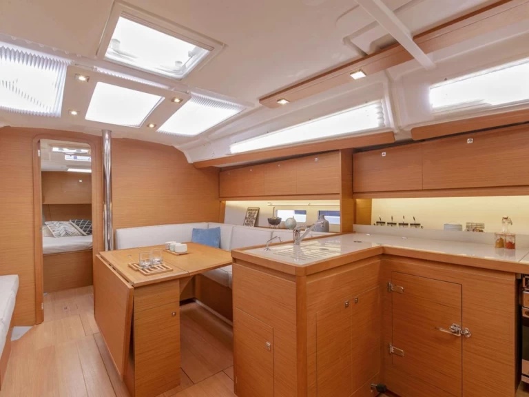 Noleggio Barca a vela con o senza skipper Dufour a Trogir