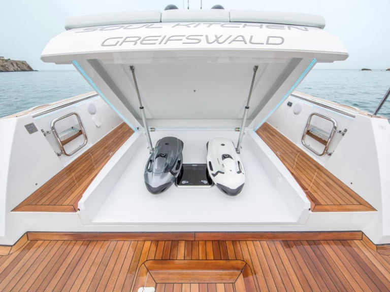 Noleggio barche Fjord Fjord 44 Open a Castelli su Samboat