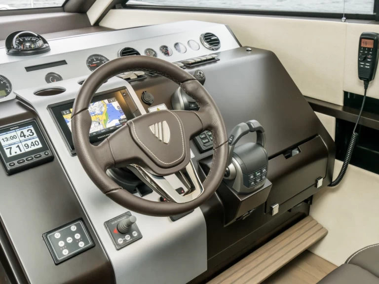 Noleggio Barca a motore Fairline con patente nautica