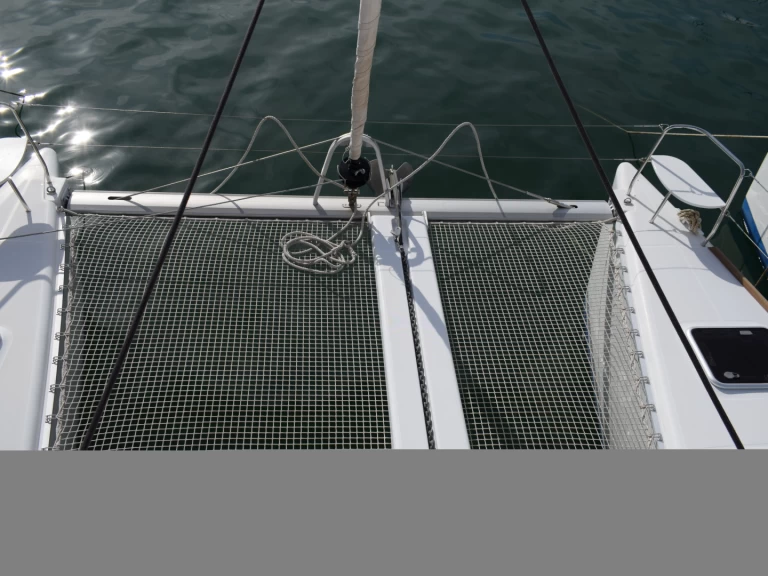 Catamarano a noleggio a Volos al miglior prezzo