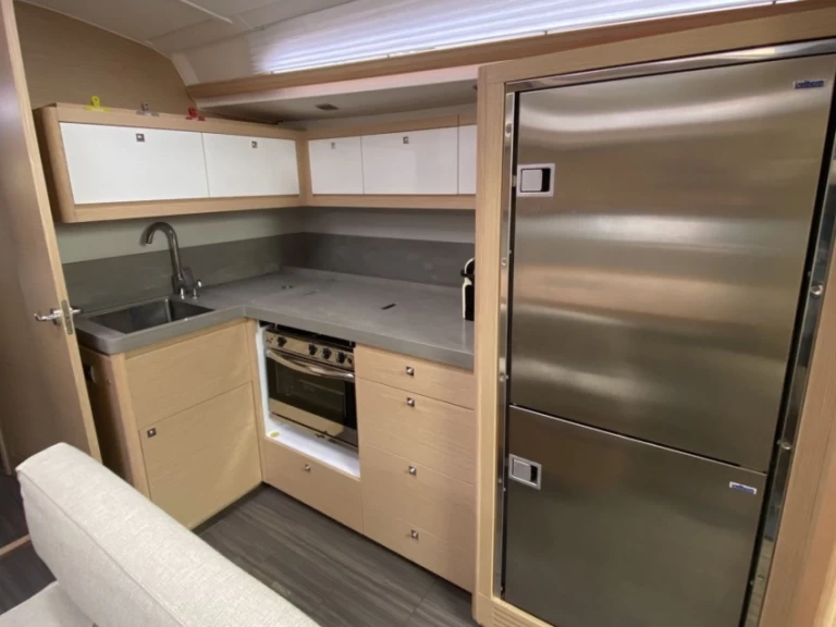 Noleggio barche Marsiglia economico Dufour 470