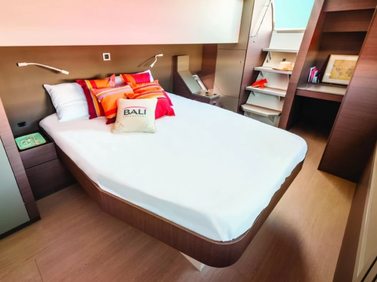 Catamarano a noleggio a Saint George's al miglior prezzo