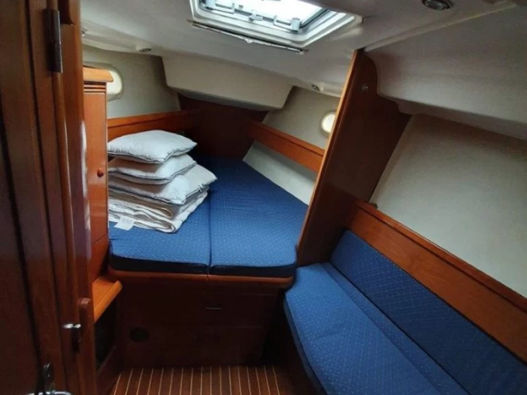 Barca a vela a noleggio a Isola al miglior prezzo