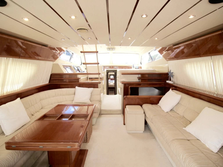 Noleggio Yacht di lusso con o senza skipper Ferretti a Palma de Maiorca