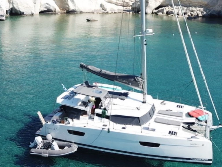 Noleggiare una Fountaine Pajot Saona 47 a Navarino