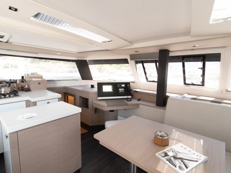 Noleggio a Adámas – Fountaine Pajot Saona 47 su SamBoat