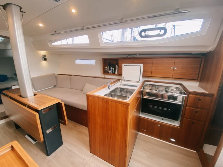 Noleggio Barca a vela JBoats con patente nautica