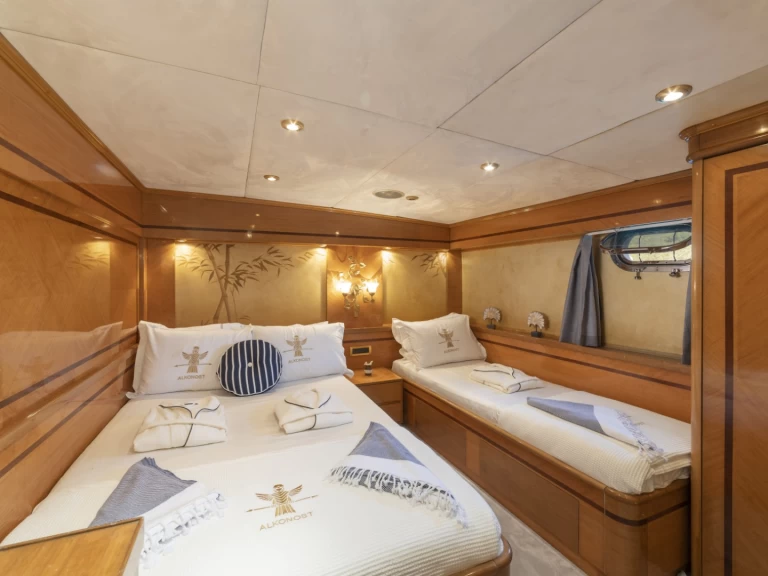 Noleggio Yacht di lusso lürssen con patente nautica