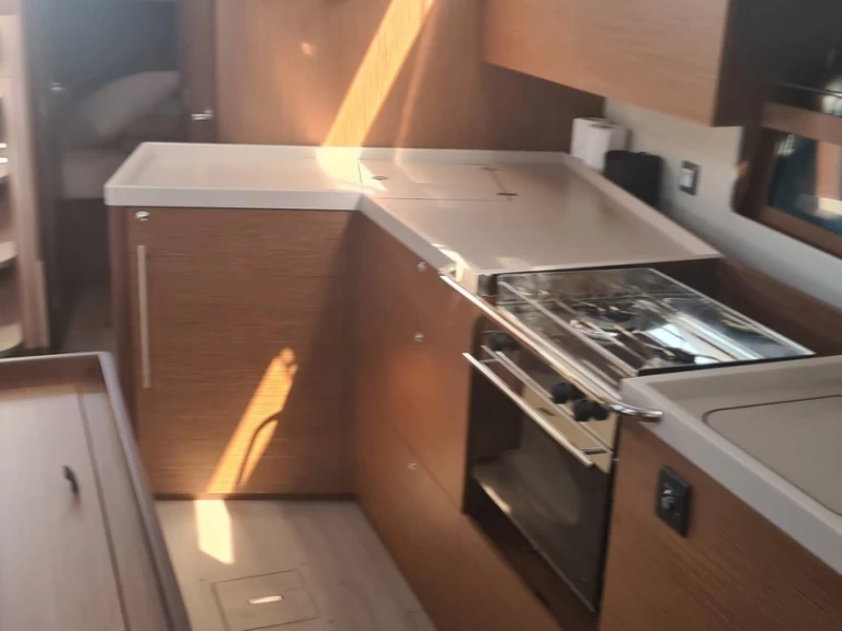 Barca a vela a noleggio a Golfo Aranci al miglior prezzo