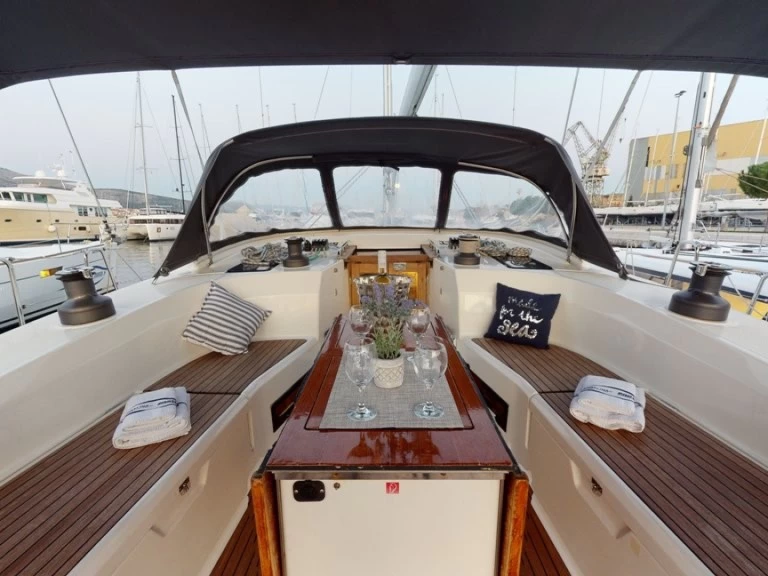 Noleggio a Trogir – Bavaria Cruiser 50 su SamBoat