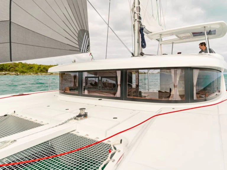 Noleggio Catamarano Lagoon con patente nautica