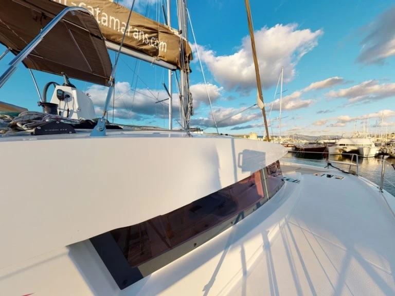 Noleggio Catamarano Bali con patente nautica