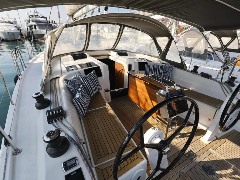 Noleggio barche Castelli economico Hanse 415