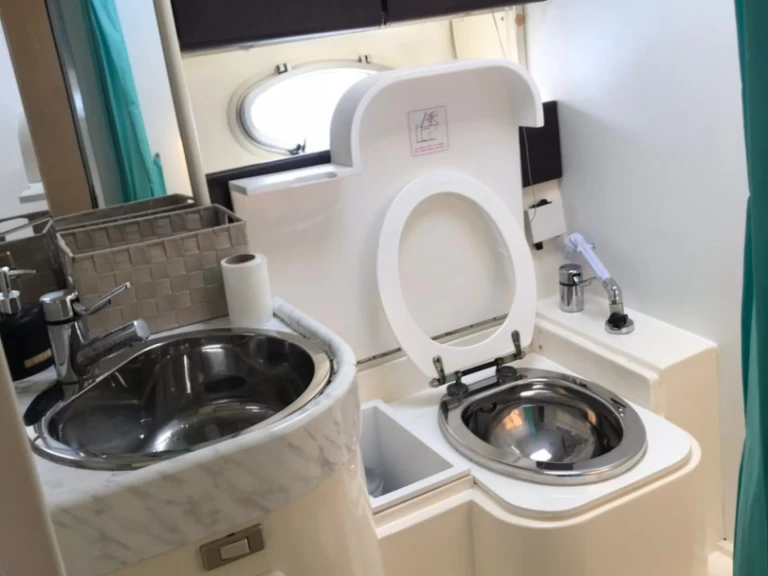 Noleggio Yacht di lusso a Ornós – Cranchi Mediterranee 44