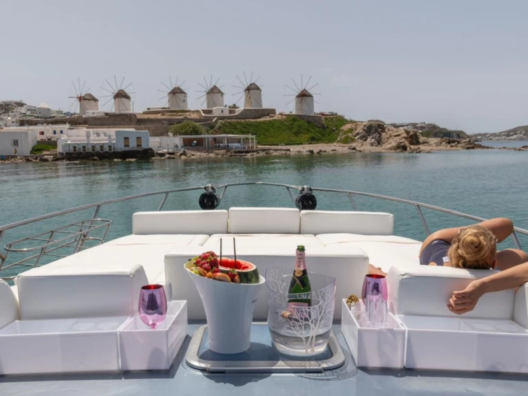 Noleggio barche Cranchi Mediterranee 44 a Ornós su Samboat